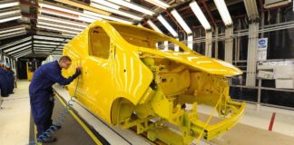 March sees fall in UK CV production Vauxhall Vivaro on the Luton production line