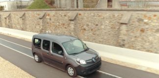 Renault electric van charges wirelessly while driving A Renault Kangoo ZE van demonstrates dynamic wireless electric charging