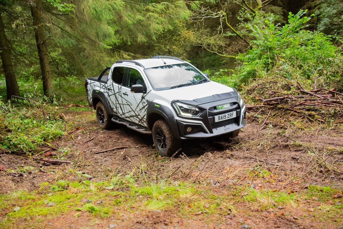 2020 Isuzu D-Max XTR off-road testing 01 | The Van Expert