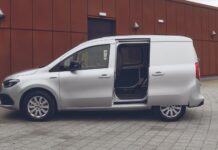 Mercedes-Benz CItan, side door open