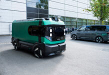 Autonomous delivery on the move